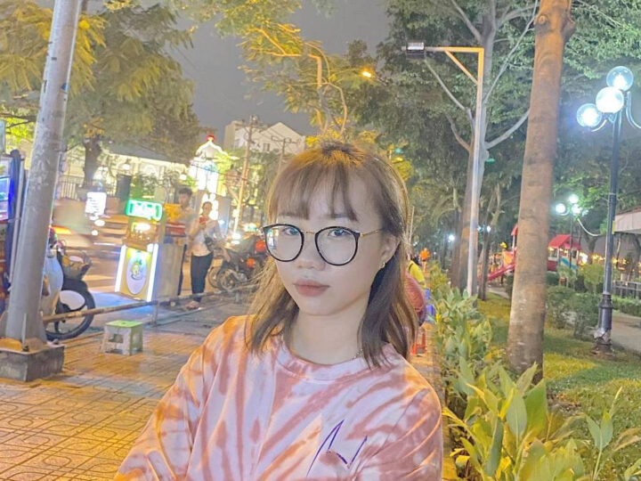 Ảnh 14 của Chịch em kính cận dâm đãng bú cu điêu luyện (Full Clip + Pic)